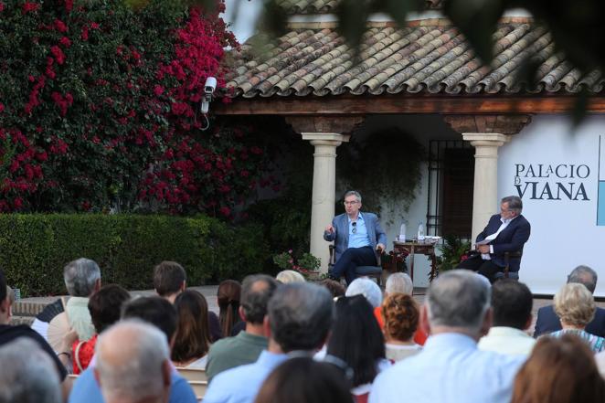 El Foro Cultural de ABC Córdoba con Santiago Posteguillo, en imágenes