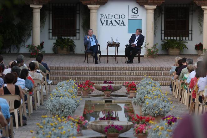 El Foro Cultural de ABC Córdoba con Santiago Posteguillo, en imágenes