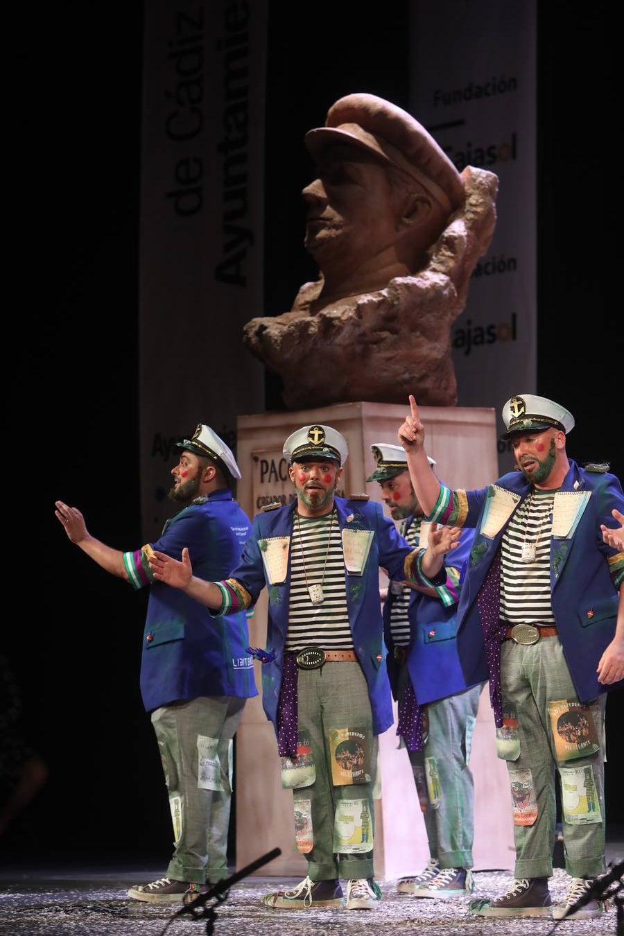 Fotos: Chirigota &#039;Los Paco Alga&#039; en el COAC 2022. Carnaval de Cádiz