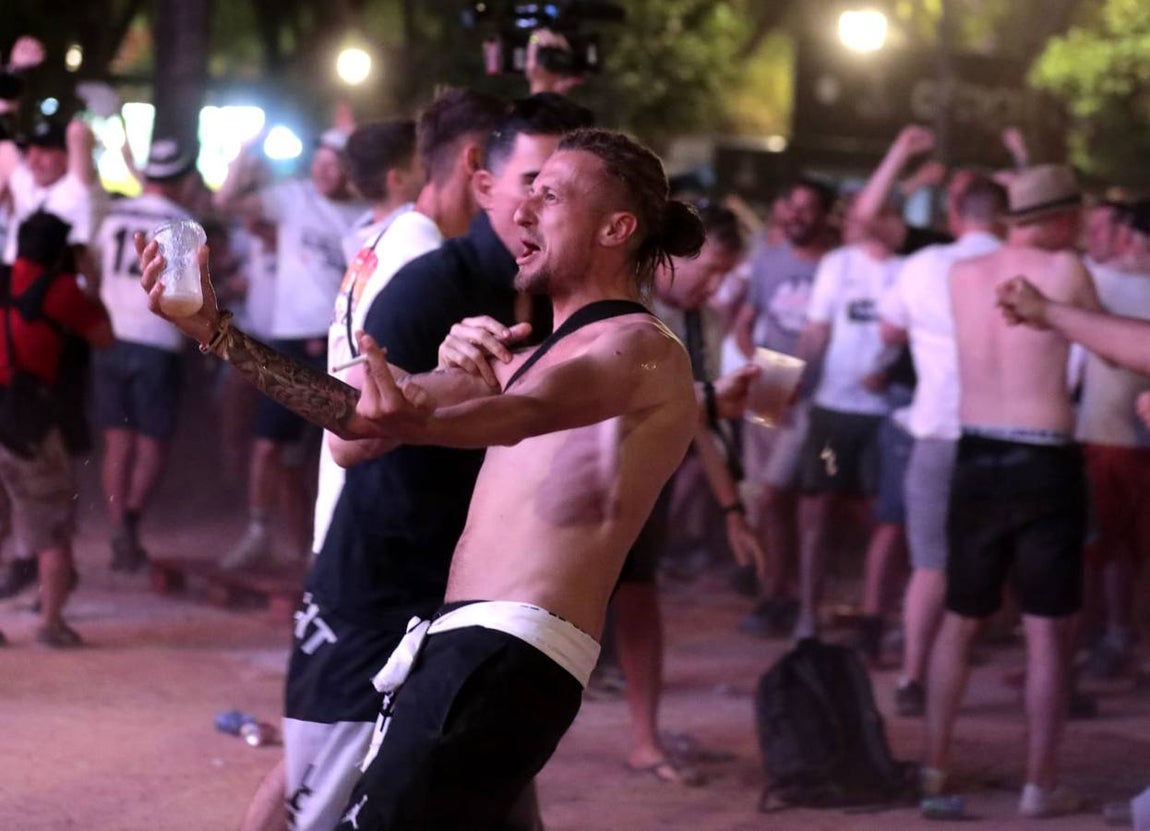 Aficionados alemanes en la fanzone. RAÚL DOBLADO