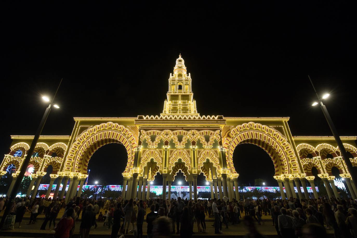 La evolución de la portada de la Feria de Córdoba en el Arenal, en imágenes
