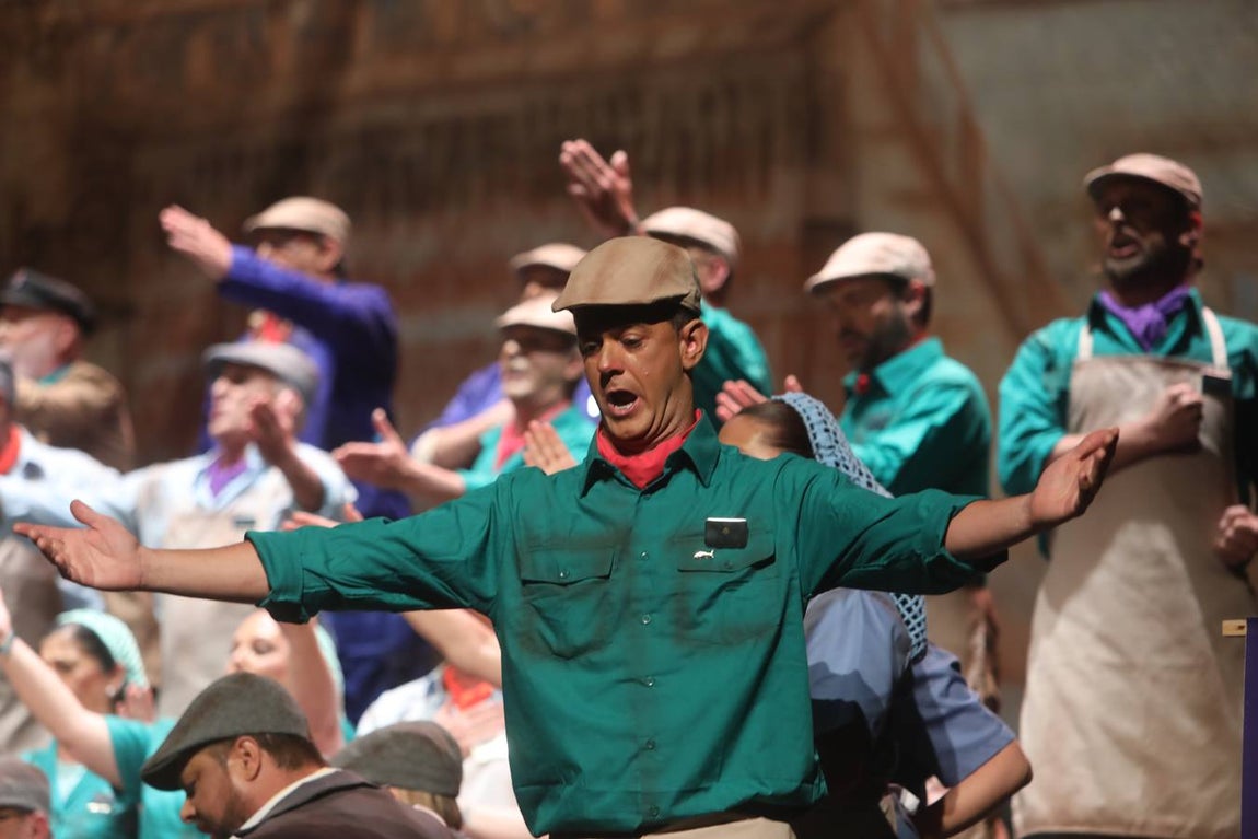Fotos: Coro &#039;La fábrica de conservas&#039; en el COAC 2022. Carnaval de Cádiz