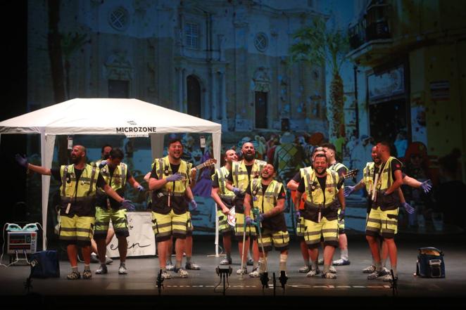 Chirigota &#039;Los que dan los puntos de verdad&#039; en el COAC 2022. Carnaval de Cádiz