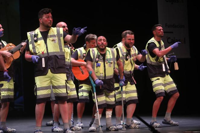 Chirigota &#039;Los que dan los puntos de verdad&#039; en el COAC 2022. Carnaval de Cádiz