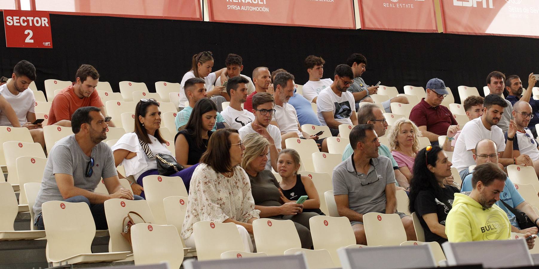 Los sevillanos Javi Pérez y José Luis González caen ante los argentinos Maxi Sánchez y Juani De Pascual