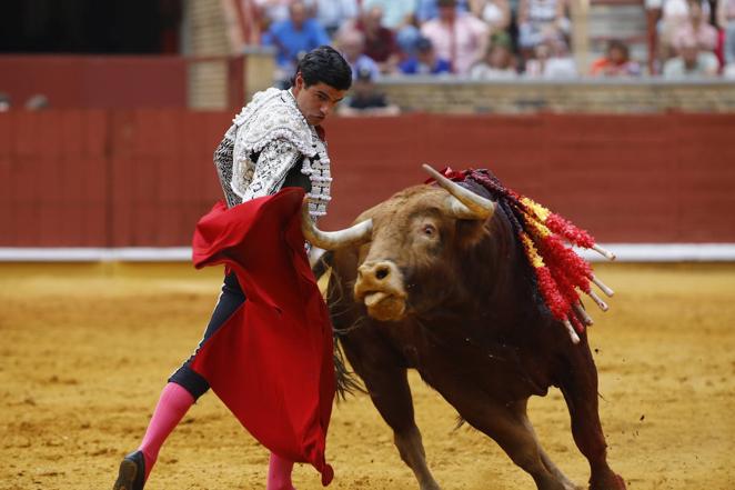 La primera corrida de toros de la Feria de Córdoba, en imágenes