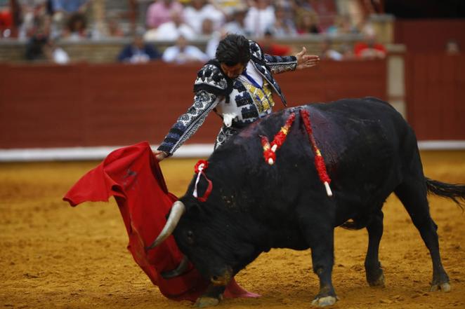 La primera corrida de toros de la Feria de Córdoba, en imágenes