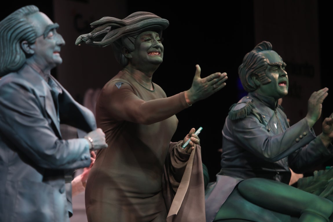 Fotos: Chirigota &#039;Los caraduras de Cai&#039; en el COAC 2022. Carnaval de Cádiz