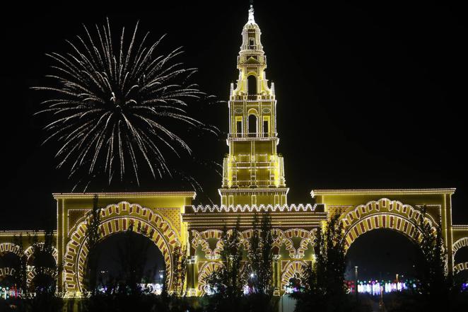 El encendido del alumbrado de la Feria de Córdoba 2022, en imágenes