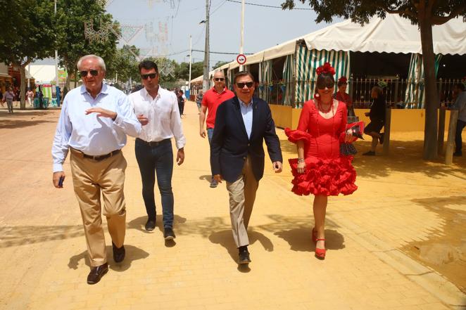 En imágenes, el ambiente de las casetas el primer sábado de la Feria de Córdoba