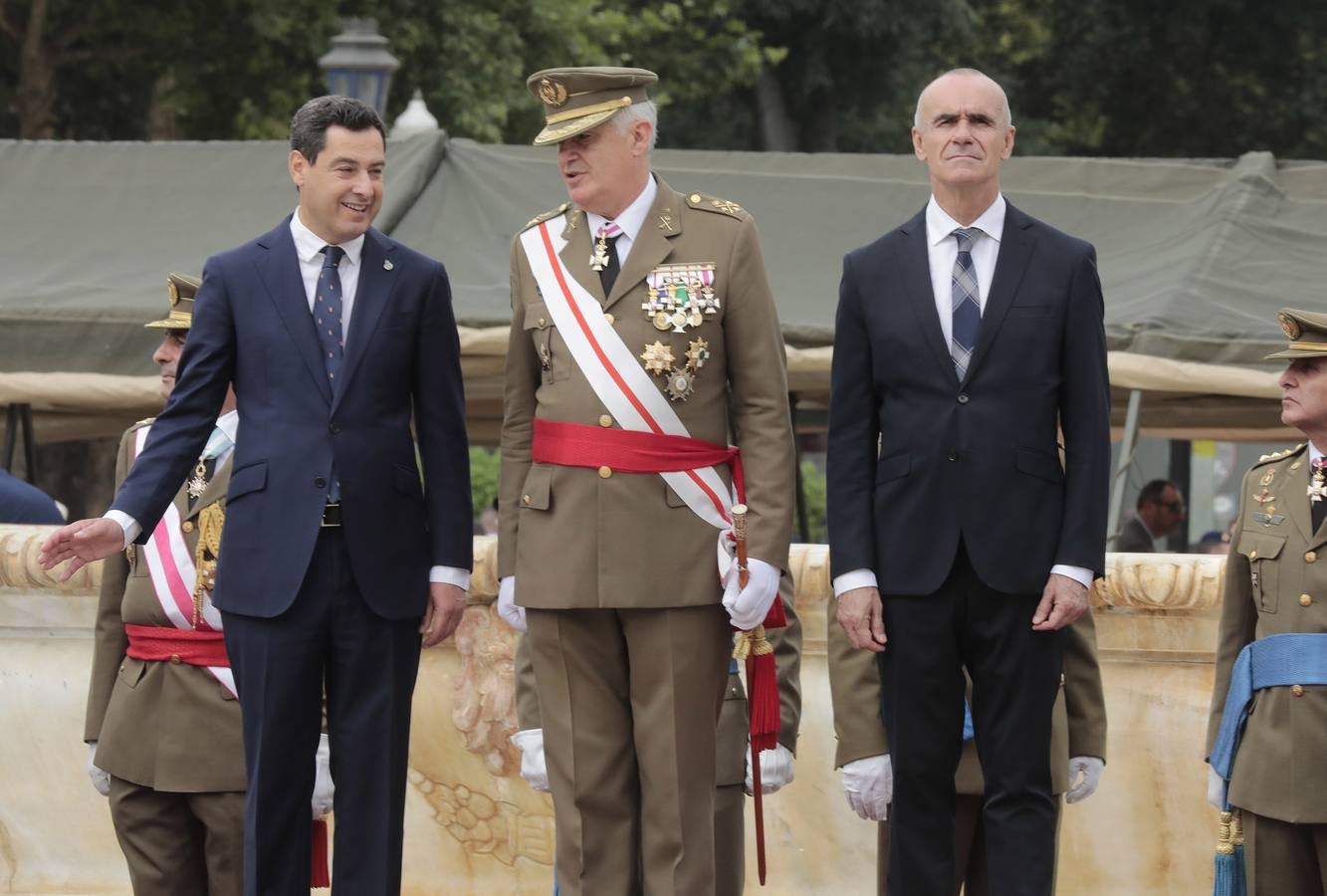 En imágenes, jura de bandera en la Plaza España