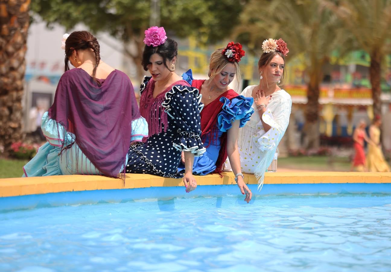 El ambiente en El Arenal del sábado de Feria de Córdoba, en imágenes