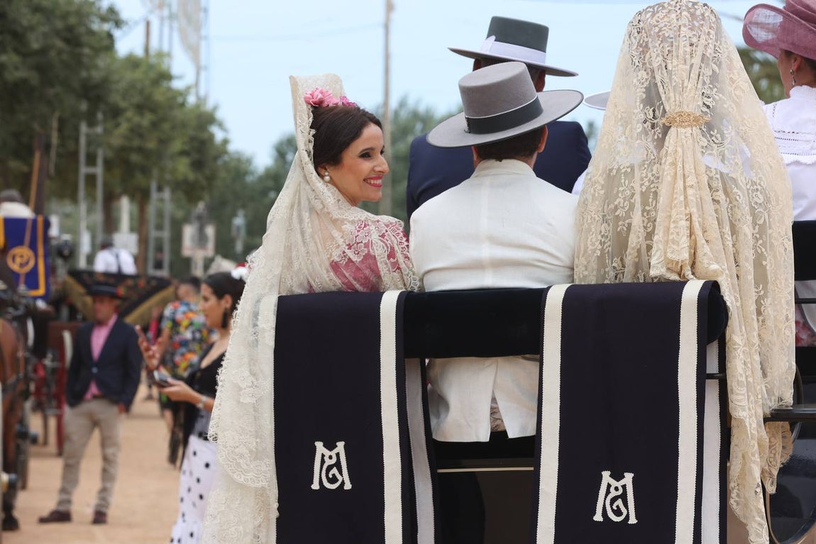 El familiar ambiente del domingo de Feria de Córdoba, en imágenes