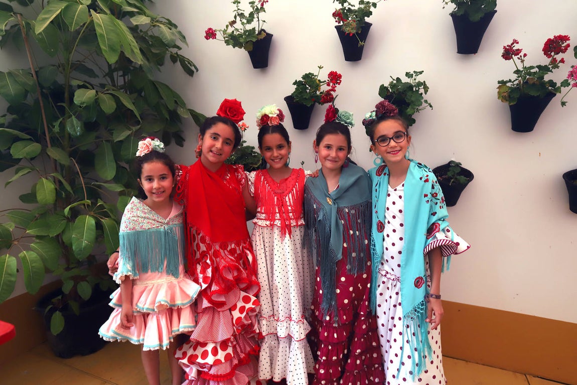 El espectacular ambiente en las casetas este domingo en la Feria de Córdoba, en imágenes