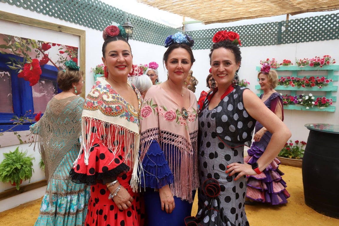 El espectacular ambiente en las casetas este domingo en la Feria de Córdoba, en imágenes