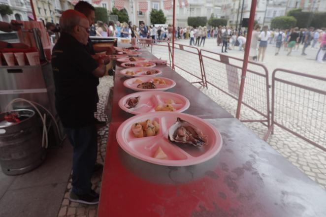 Fotos: Gran ambiente de Carnaval en San Antonio en la XXXV Ostionada Popular