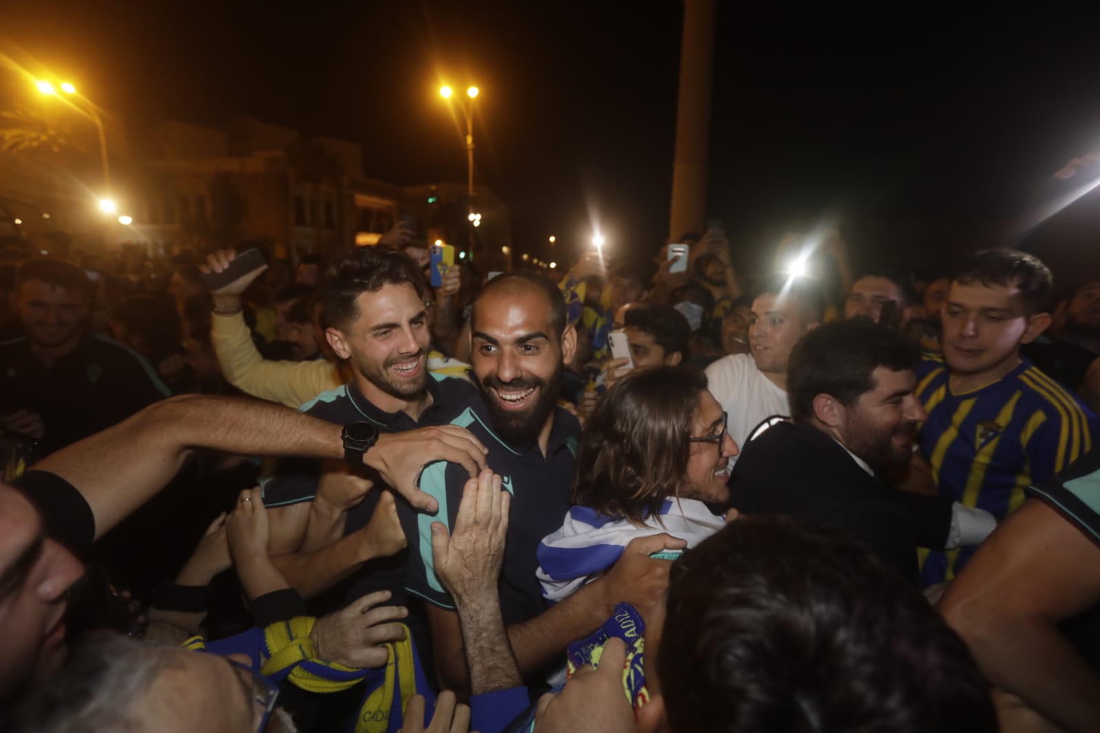 La celebración del Cádiz CF con su afición en imágenes