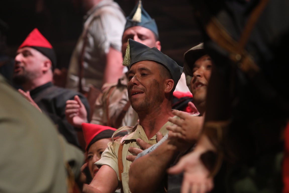 Fotos: coro &#039;Tierra y libertad&#039; en el COAC 2022