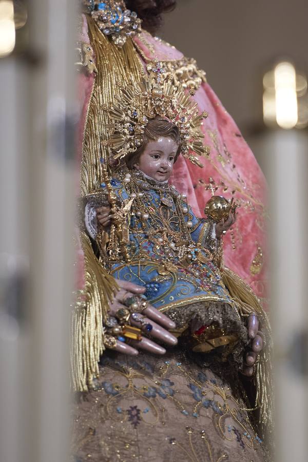 La Virgen del Rocío ha amanecido de Pastora en Almonte anunciando ya su vuelta a la aldea