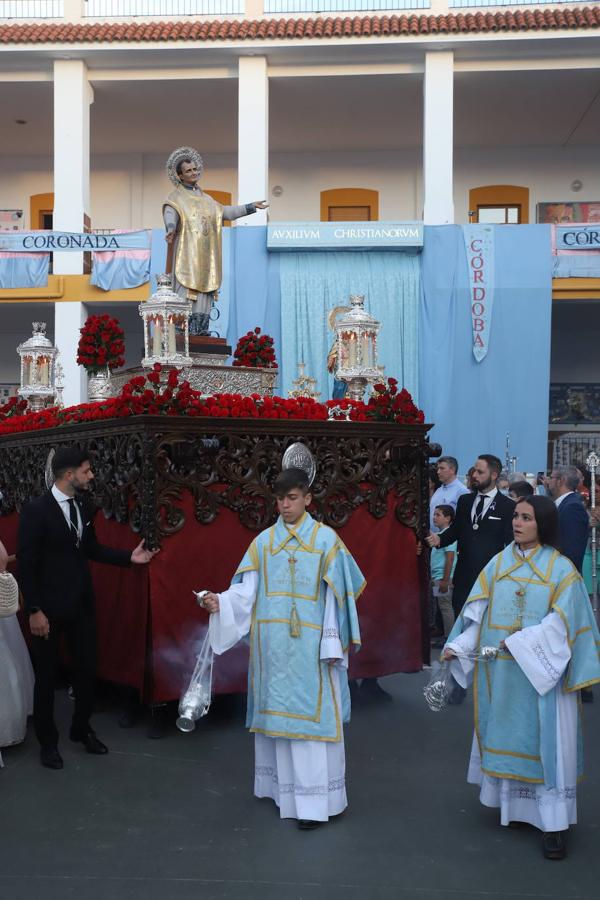 La procesión de María Auxiliadora en Córdoba, en imágenes