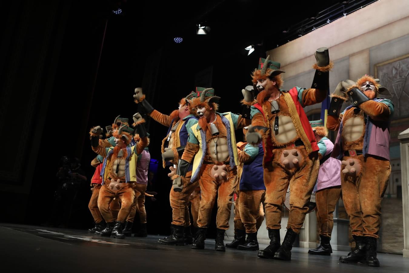 Fotos: Chirigota &#039;La legionaria&#039; en el COAC 2022. Carnaval de Cádiz