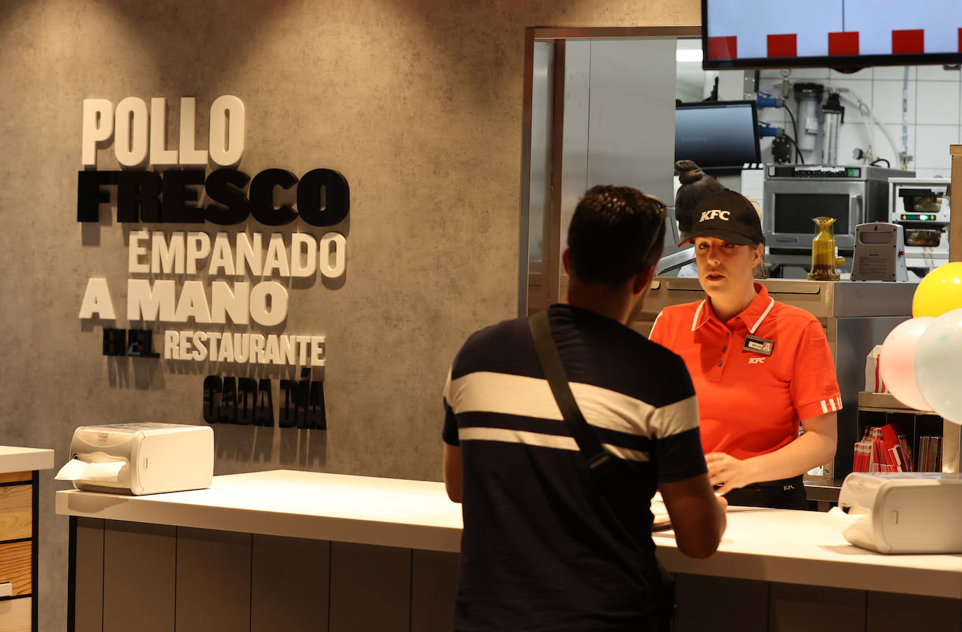 La inauguración del KFC en El Arcángel de Córdoba, en imágenes