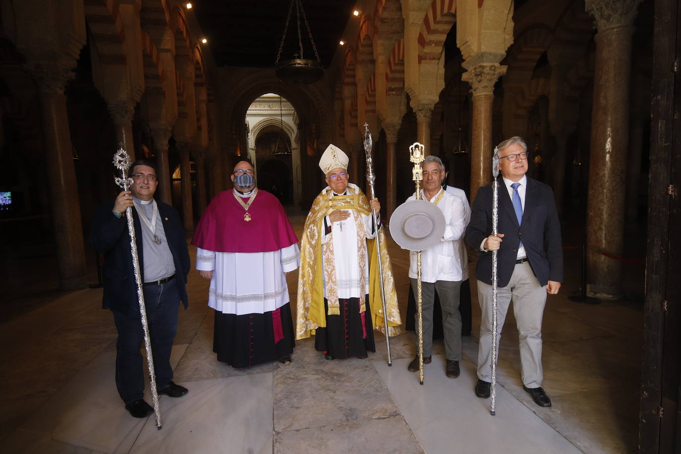 La belleza de la salida de la Hermandad del Rocío de Córdoba, en imágenes