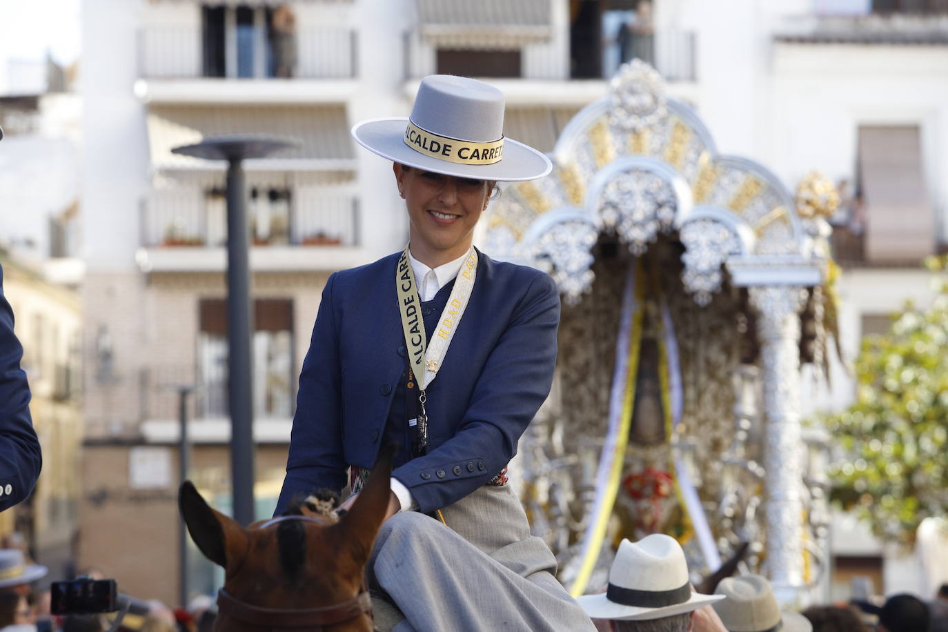 La belleza de la salida de la Hermandad del Rocío de Córdoba, en imágenes