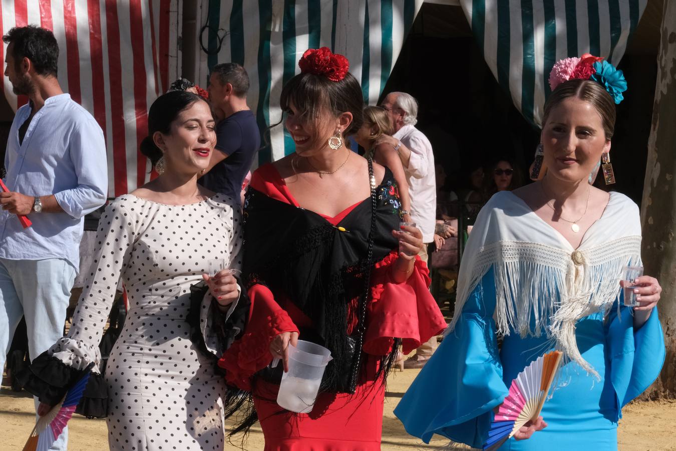 Fotos: Viento y calor en la primera jornada de la Feria de El Puerto en Las Banderas