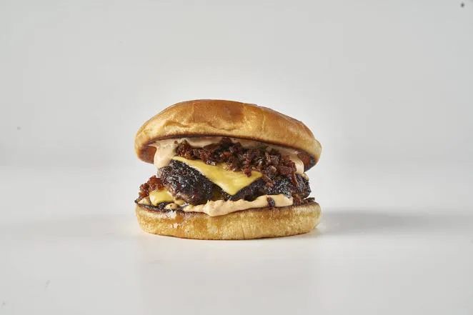 Hazte chef por un día con una Smash Burger en tu cocina