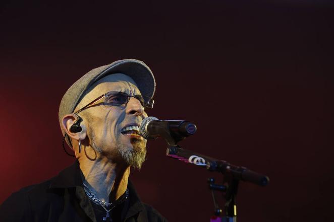 El vibrante concierto de Fito Fitipaldi en Córdoba, en imágenes