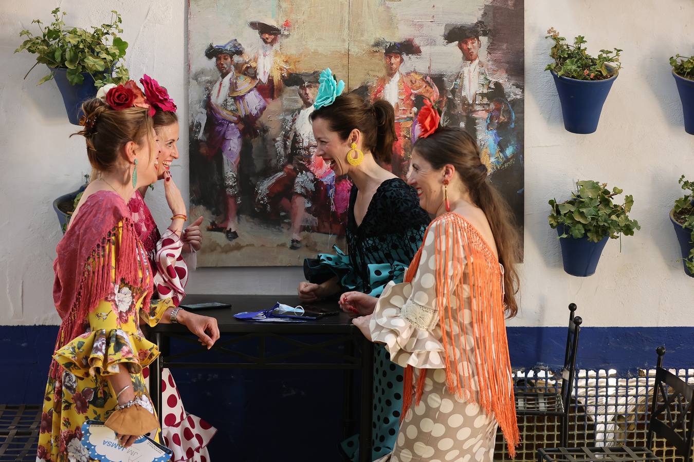 El divertido ambiente del viernes de Feria de Córdoba, en imágenes