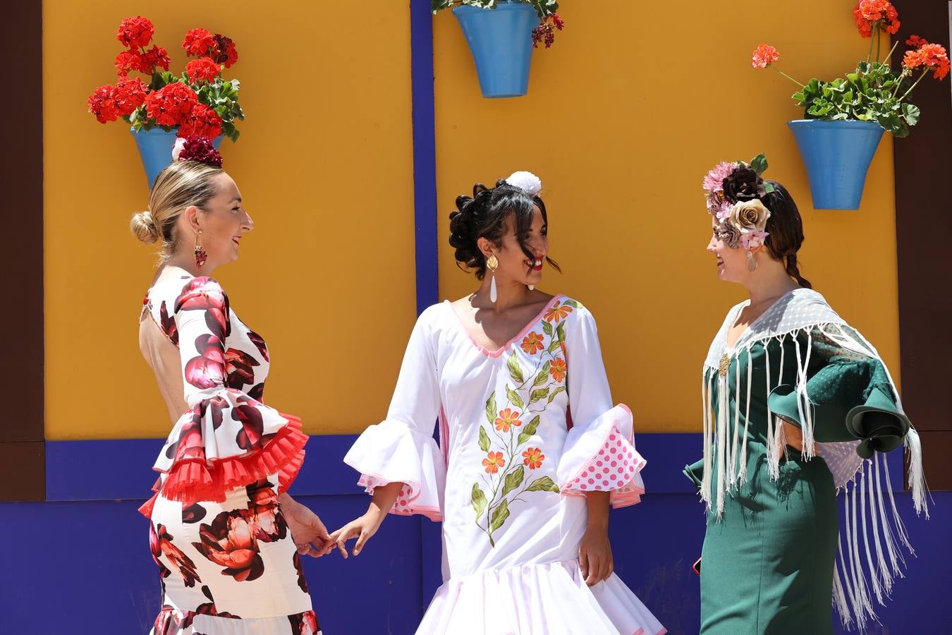 El divertido ambiente del viernes de Feria de Córdoba, en imágenes