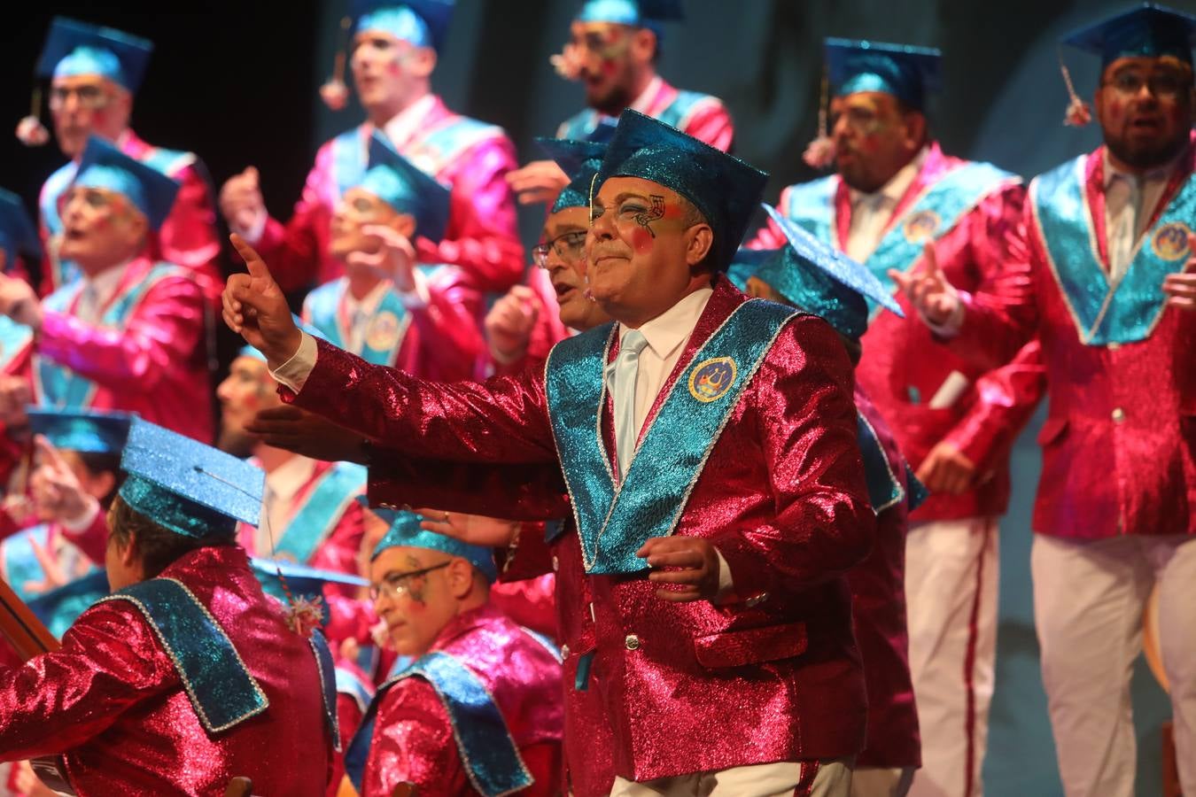 Fotos: Coro &#039;Carrera oficial&#039; en el COAC 2022. Carnaval de Cádiz