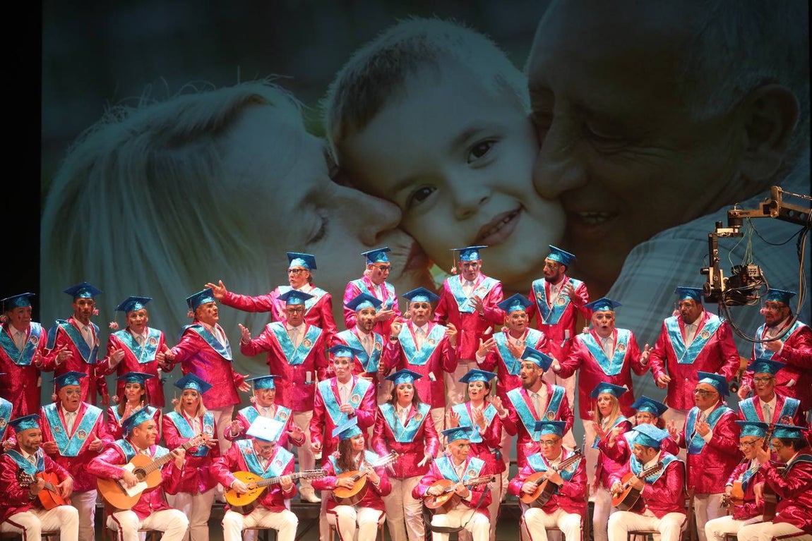 Fotos: Coro &#039;Carrera oficial&#039; en el COAC 2022. Carnaval de Cádiz