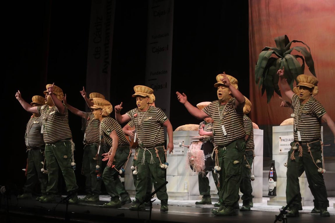 Fotos: Chirigota &#039;Aquí huele a verdín&#039; en el COAC 2022