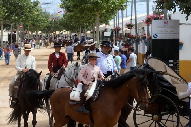 El excelente ambiente del sábado en la Feria de Córdoba, en imágenes