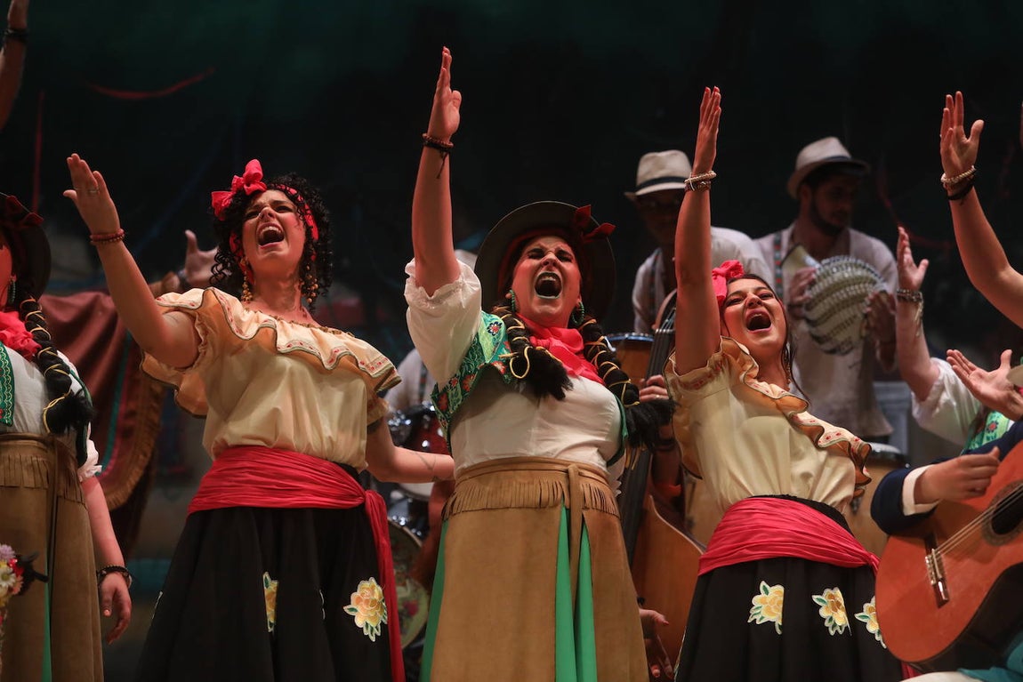 Fotos: Coro &#039;Pachamama&#039; en el COAC 2022. Carnaval de Cádiz