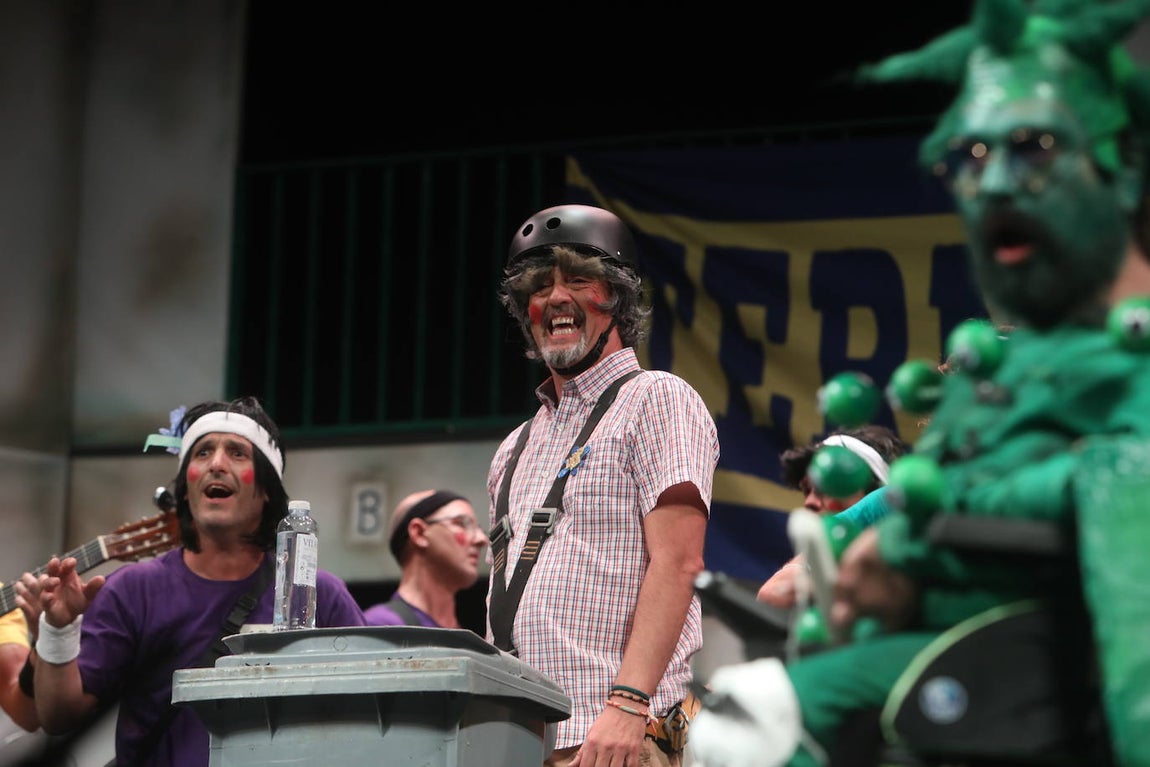 Fotos: Chirigota &#039;Los cuarentenas principales&#039; en el COAC 2022