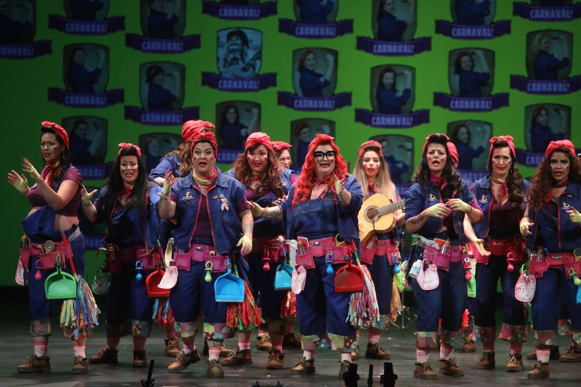 Fotos: Comparsa &#039;We can do... Carnaval&#039; en el COAC 2022. Carnaval de Cádiz