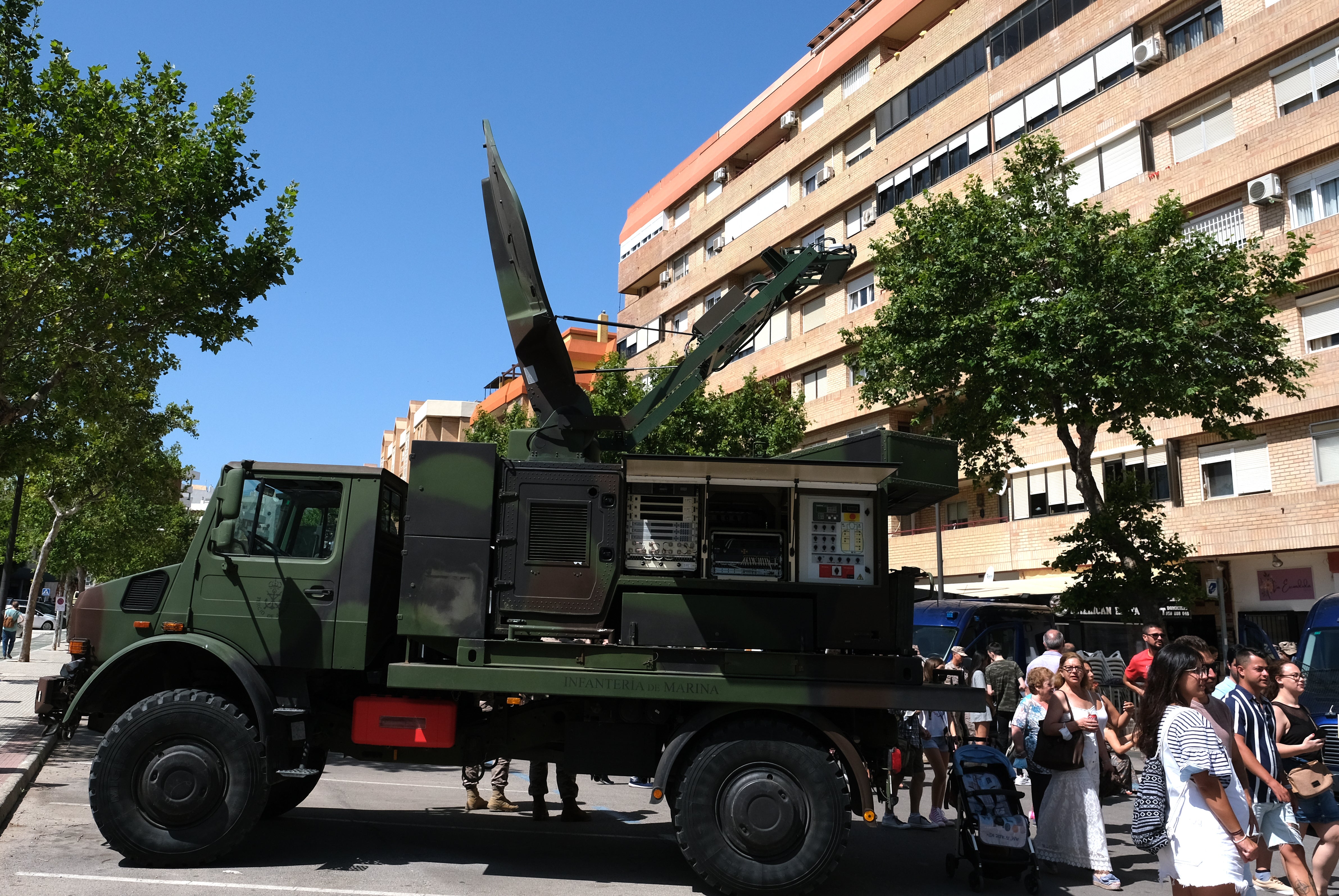 En imágenes: Día de las Fuerzas Armadas en Cádiz