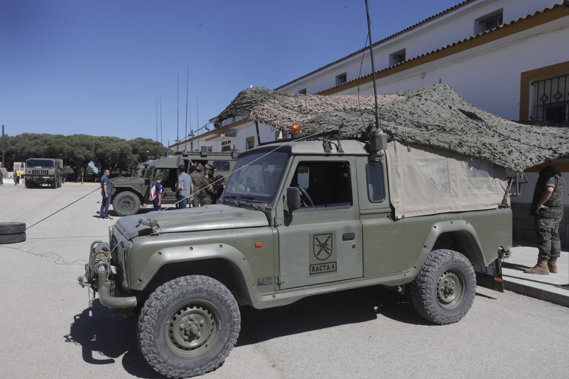 En imágenes: Día de las Fuerzas Armadas en Cádiz