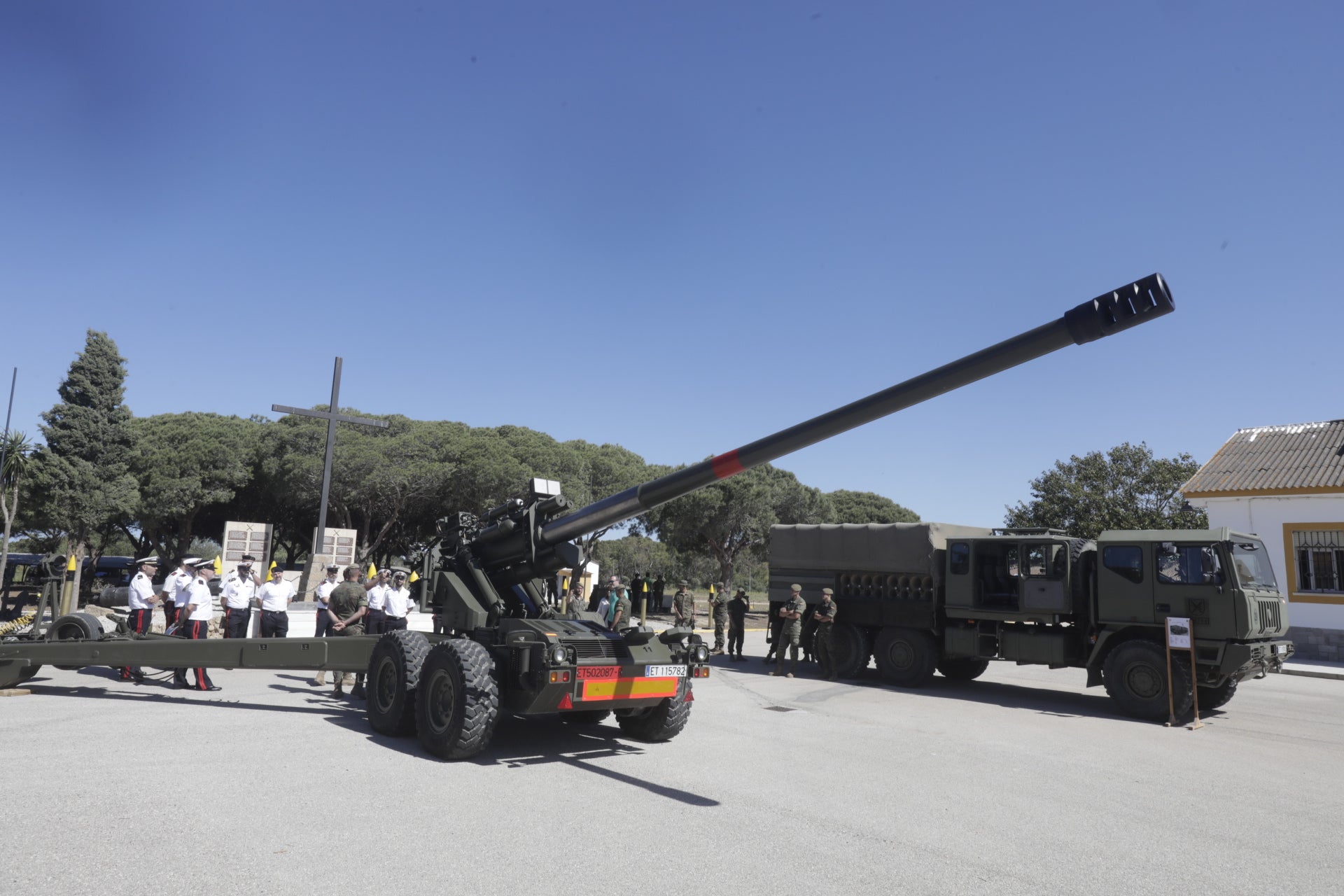 En imágenes: Día de las Fuerzas Armadas en Cádiz