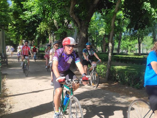 En imágenes: Toledo celebra la I Ruta de Bici Clásica