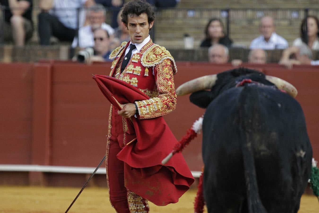 Álvaro Burdiel da la única vuelta al ruedo en la segunda novillada en la Maestranza