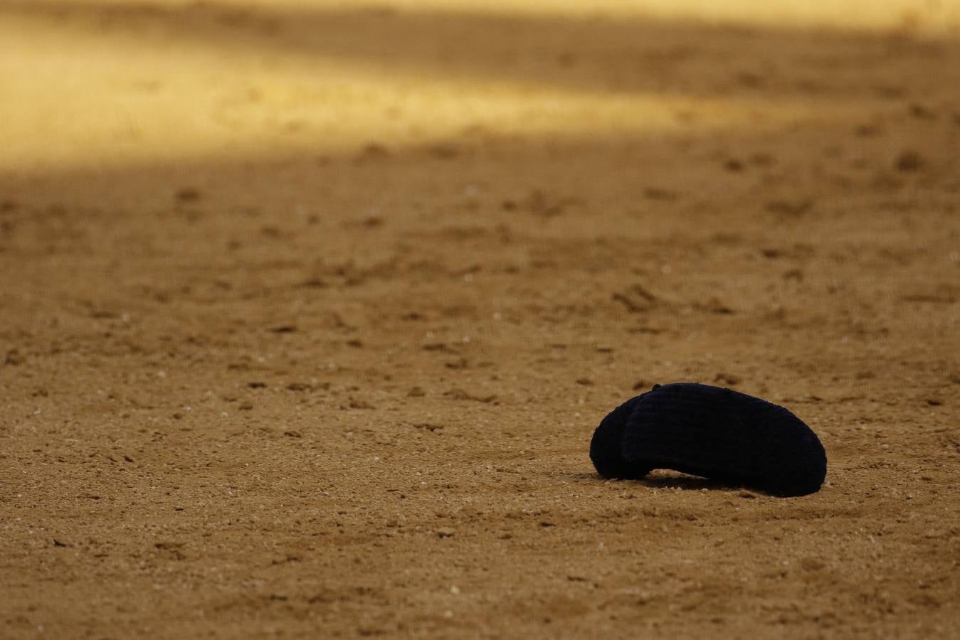 Álvaro Burdiel da la única vuelta al ruedo en la segunda novillada en la Maestranza