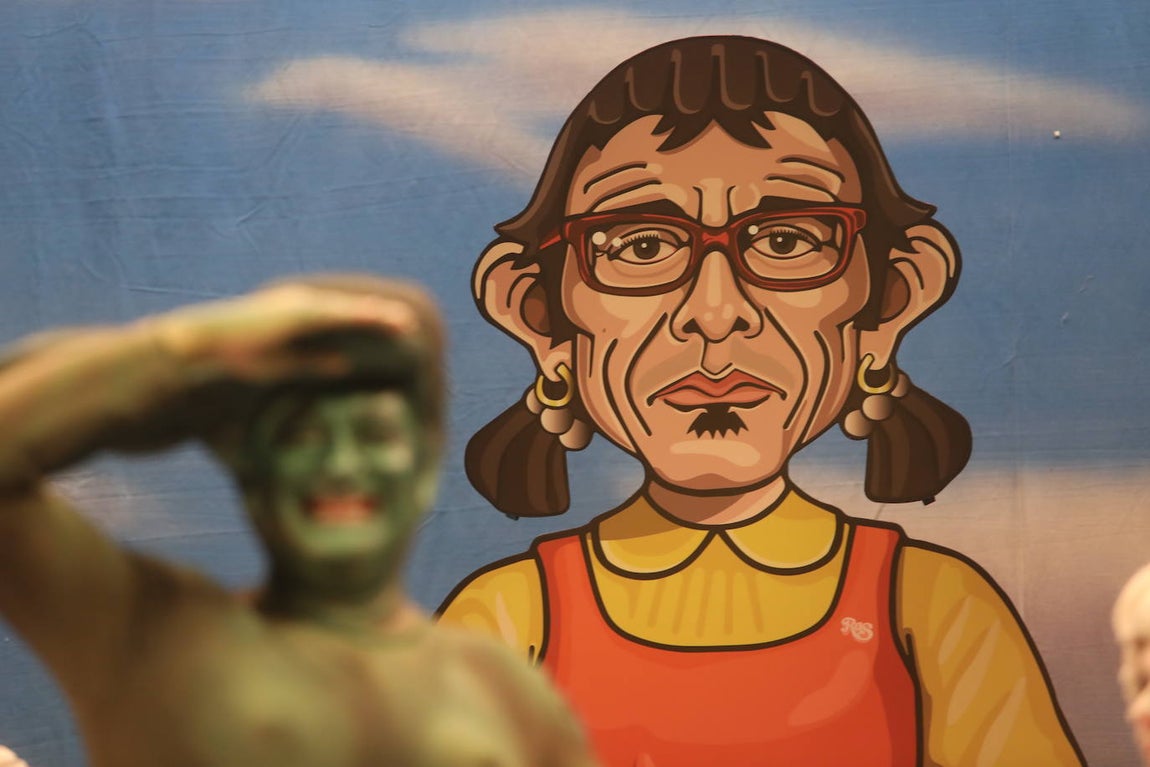 Fotos: Chirigota &#039;Los caraduras de Cai&#039; en el COAC 2022. Carnaval de Cádiz