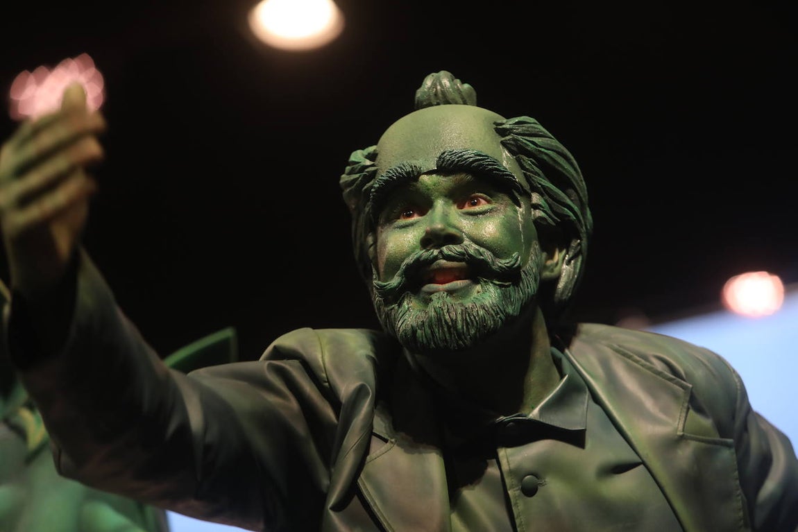 Fotos: Chirigota &#039;Los caraduras de Cai&#039; en el COAC 2022. Carnaval de Cádiz