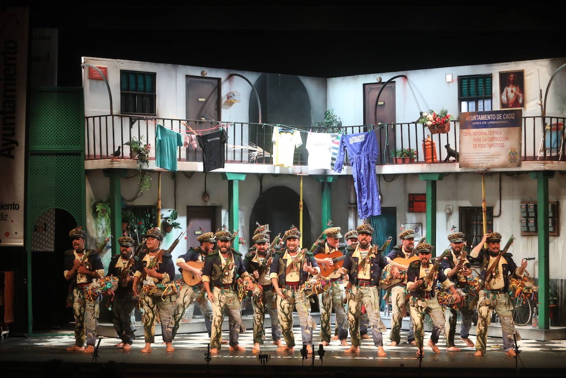 Fotos: Comparsa &#039;Los originales&#039; en el COAC 2022. Carnaval de Cádiz