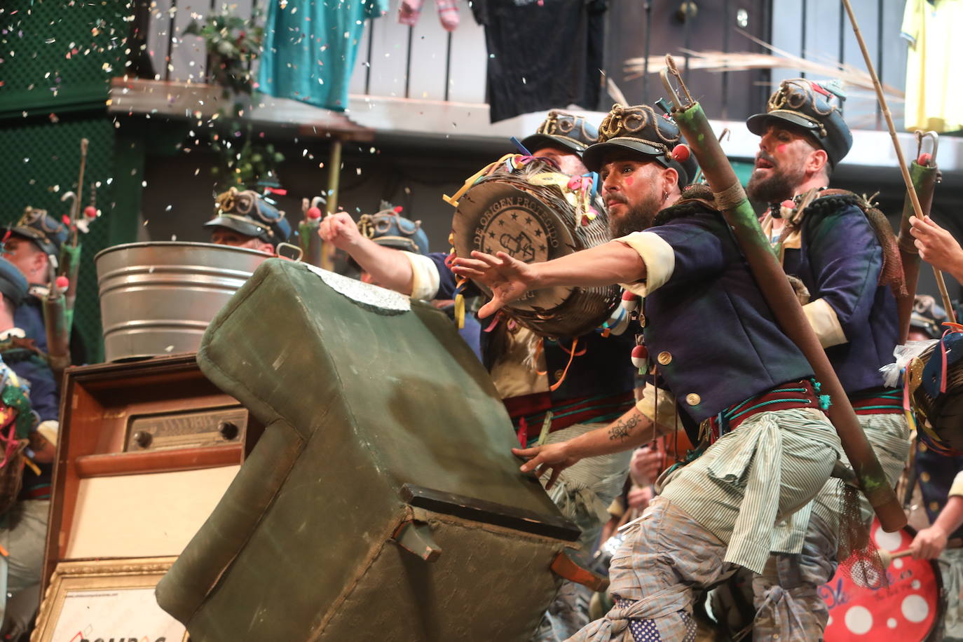 Fotos: Comparsa &#039;Los originales&#039; en el COAC 2022. Carnaval de Cádiz